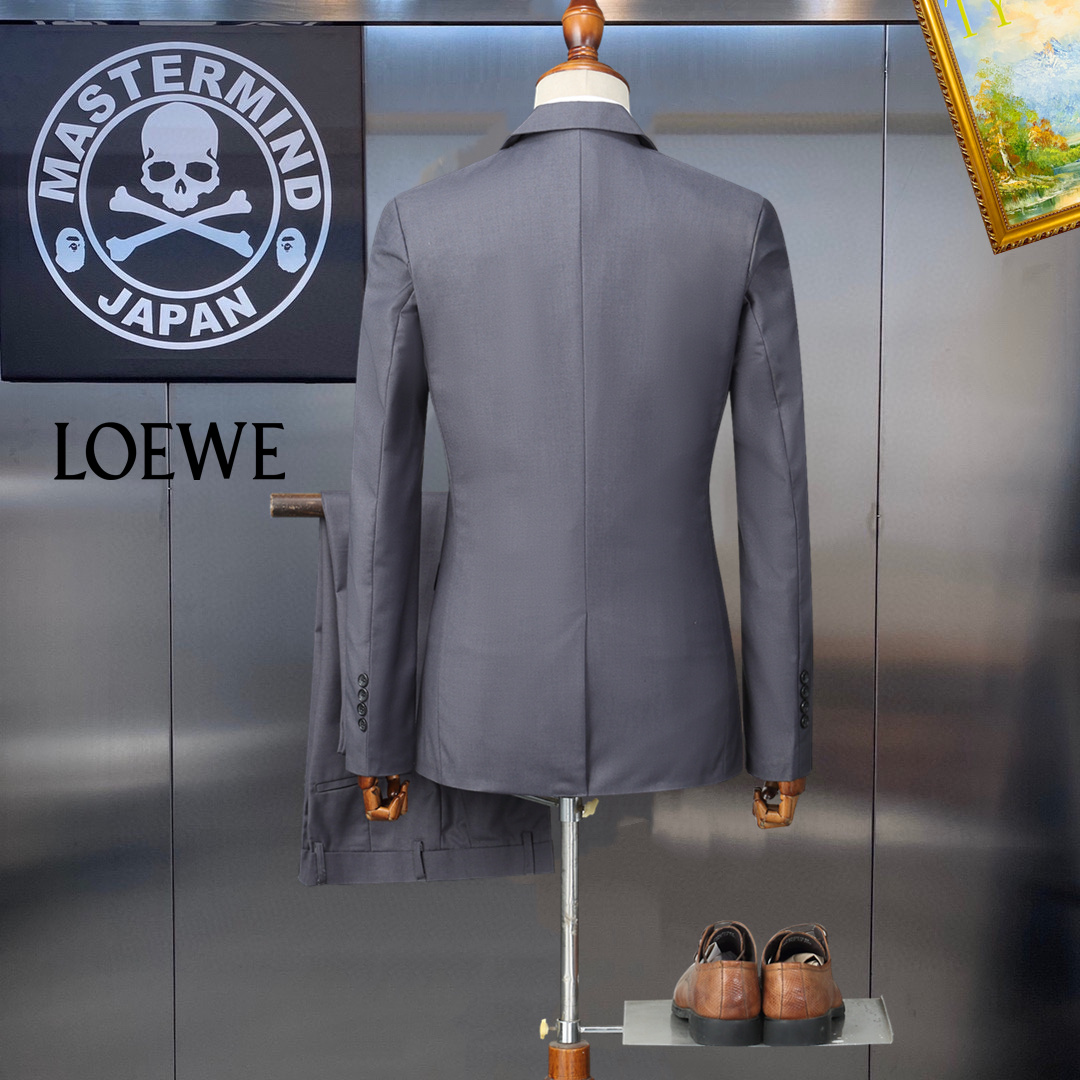 Loewe Business Suit